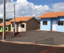 Famílias carentes conquistam casas próprias em Marilândia do Sul