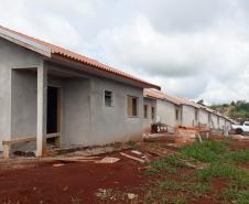 Obras de moradias para famílias carentes avançam na região Noroeste