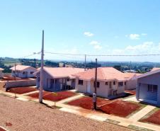 37 famílias de Mariópolis recebem chaves da casa própria 
