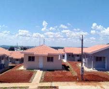 37 famílias de Mariópolis recebem chaves da casa própria 