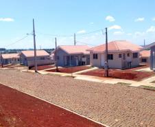37 famílias de Mariópolis recebem chaves da casa própria 