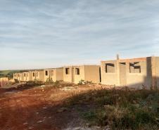 Construção de 56 casas populares chega à metade em Cambará