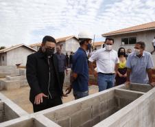 Governador vistoria obras no Condomínio do Idoso de Foz do Iguaçu