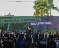 Governador anuncia construção de 1.479 casas e um condomínio de idosos para Arapongas