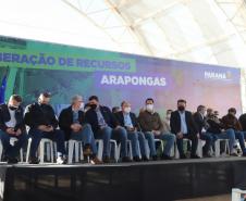 Governador anuncia construção de 1.479 casas e um condomínio de idosos para Arapongas