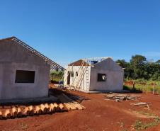 Construção de 41 casas populares em Jardim Alegre chega a 65% de execução