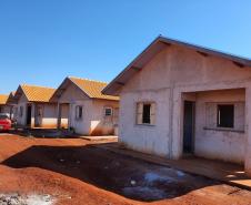 Construção de 41 casas populares em Jardim Alegre chega a 65% de execução