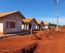 Construção de 41 casas populares em Jardim Alegre chega a 65% de execução