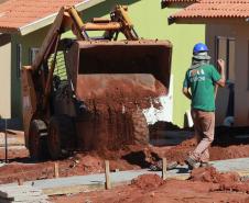 Famílias de Itaguajé participam de etapa final antes da mudança para casa própria