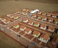 Famílias de Flórida recebem 32 casas concedidas gratuitamente pelo Governo do Estado