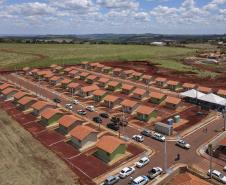 Pavimentação, complexo esportivo e 50 moradias populares transformam a vida de Marumbi