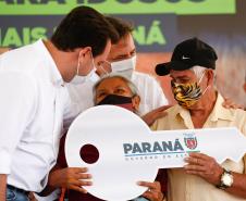 Governador inaugura condomínio para idosos com 40 casas em Foz do Iguaçu