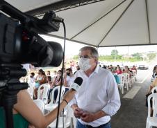  Governo entrega 90 casas e condomínio para idosos em Prudentópolis 