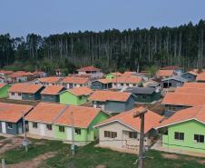 Na semana do Natal, Governo entrega mais 222 casas e novo condomínio do idoso