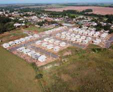 Famílias de Mariluz recebem chaves de suas novas moradias