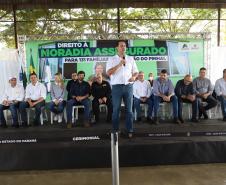 Governador entrega títulos de propriedade a 131 famílias de Ribeirão do Pinhal