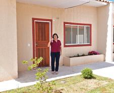 Mulheres são as mais beneficiadas com a construção de casas populares no Paraná - Foto: Cohapar