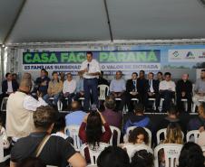 Governador Carlos Massa Ratinho junior entrega moradias do Programa Casa Fácil Paraná em Cascavel