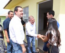 Governador inaugura conjunto com 60 moradias em Atalaia