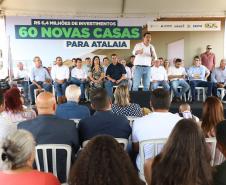 Governador inaugura conjunto com 60 moradias em Atalaia