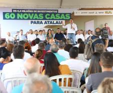 Governador inaugura conjunto com 60 moradias em Atalaia