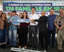  Governador entrega chaves da casa própria a 174 famílias de Irati