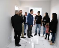  Governador entrega chaves da casa própria a 174 famílias de Irati