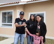  Governador entrega chaves da casa própria a 174 famílias de Irati