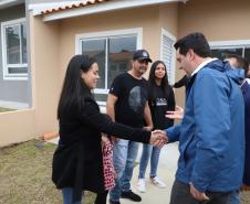  Governador entrega chaves da casa própria a 174 famílias de Irati