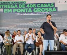 Ratinho Junior entrega 408 casas em Ponta Grossa