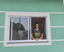 Entrega de 25 Casas no Residencial Tibagi II em Apucarana pelo Programa Casa Fácil Paraná