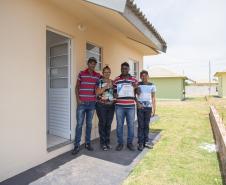 Cohapar realiza duas entregas de moradias no Paraná: Atalaia e Paiçandu