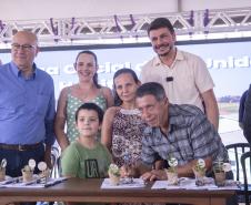Famílias de Moreira Sales recebem as chaves da casa própria após subsídio do Estado