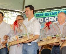 Governador entrega rede de esgoto, centro de convivência e moradias em Leópolis 