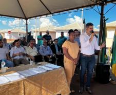 Estado ajuda no valor de entrada e 63 famílias de Terra Rica compram imóvel próprio