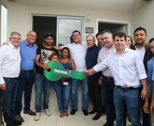 Governador entrega condomínio residencial para 103 famílias em Loanda