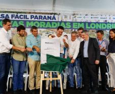  Casa Fácil: governador inaugura residencial com 144 apartamentos em Londrina