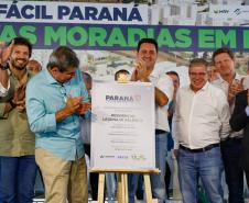  Casa Fácil: governador inaugura residencial com 144 apartamentos em Londrina