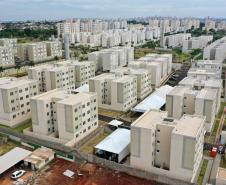  Casa Fácil: governador inaugura residencial com 144 apartamentos em Londrina