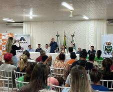 Por meio do Programa Casa Fácil, Cohapar entrega 30 casas e 45 escrituras públicas para famílias de Primeiro de Maio