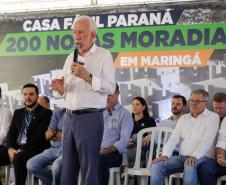  Com apoio do Estado, 200 moradores de Maringá ganham as chaves da casa própria