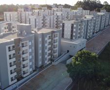  Com apoio do Estado, 200 moradores de Maringá ganham as chaves da casa própria