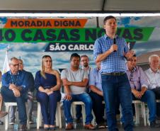Piana inaugura residencial que beneficia 40 famílias de São Carlos do Ivaí