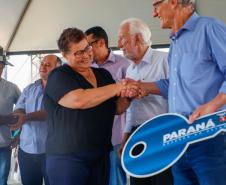 Piana inaugura residencial que beneficia 40 famílias de São Carlos do Ivaí