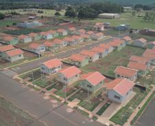 Piana inaugura residencial que beneficia 40 famílias de São Carlos do Ivaí