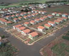 Piana inaugura residencial que beneficia 40 famílias de São Carlos do Ivaí
