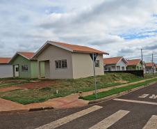 Piana inaugura residencial que beneficia 40 famílias de São Carlos do Ivaí