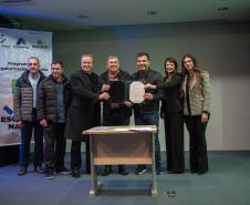 Estado apresenta programa Escritura na Mão para associações de municípios do Litoral e RMC