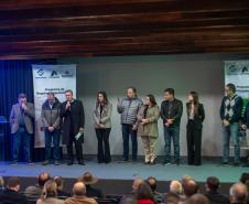 Estado apresenta programa Escritura na Mão para associações de municípios do Litoral e RMC