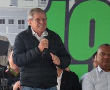 Casa Fácil Paraná: com apoio do Estado, famílias de Cascavel recebem chaves